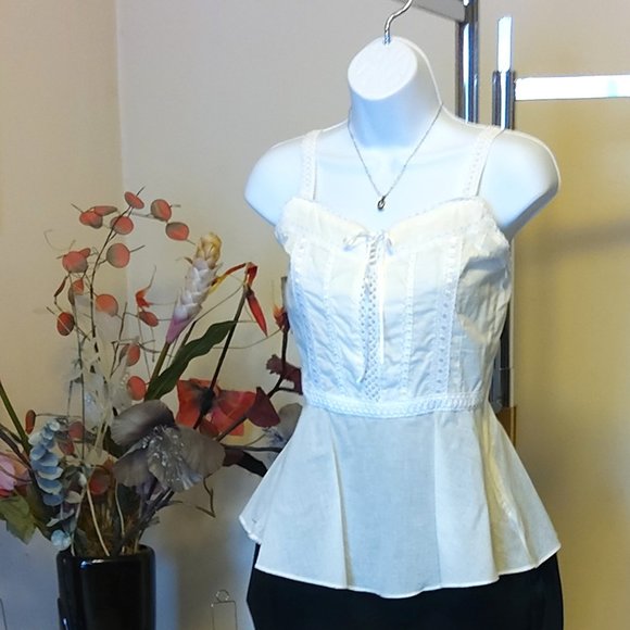 NWT Women’s Beautiful Lace White Camisole Blouse Top Size S  4 6 - Picture 2 of 8